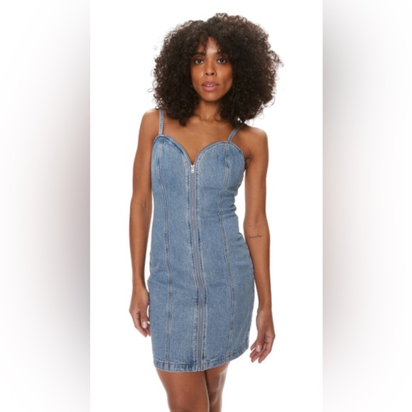 Guess Dresses & Skirts - Guess Women’s Raye Zip Front Blue Denim Dress. Size S NWT.